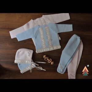 Homecoming baby outfit, baby layette set.